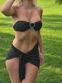     Bikini CAPRI MARINA PARIS avec style raffiné et coupe élégante créant une silhouette féminine moderne et intensément chic