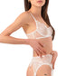 Ensemble lingerie délicate et moderne en blanc