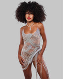 Robe bijou argentée STARLETTE MARINA PARIS avec cascades de strass scintillants et silhouette glamour inspirée de la haute couture contemporaine